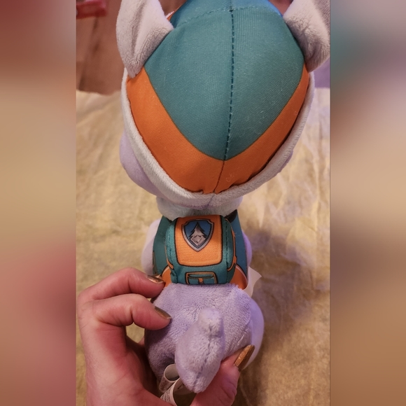 Paw Patrol Everest Stuffed Toy 2015 - Picture 7 of 8